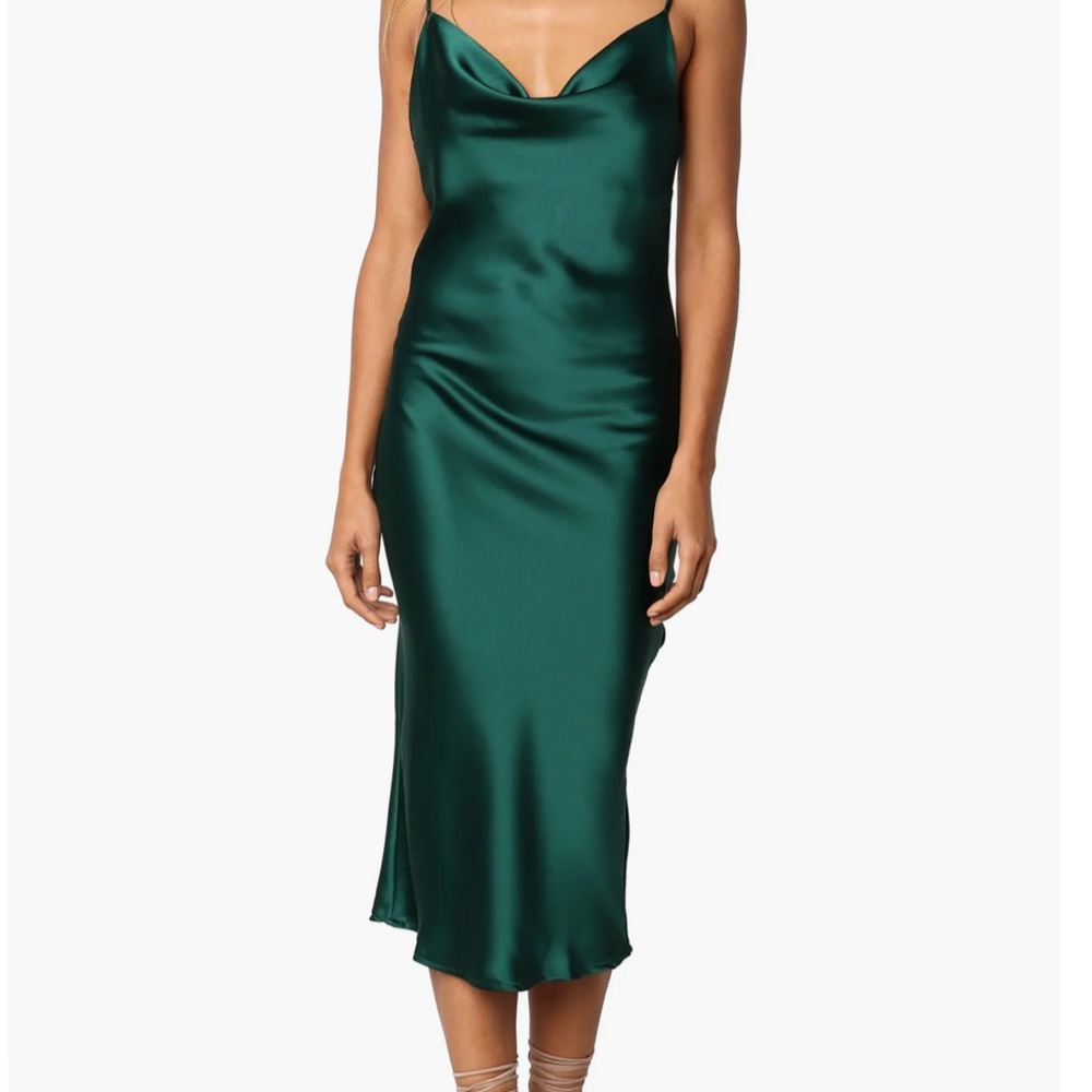 Petal & Pup Persia‎ Satin Sheath